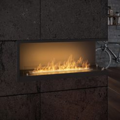 Foto de ambiente de la chimenea de bioetanol de Infire INSIDE 1100 P Versión 2, a dos caras con apertura a la derecha