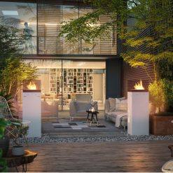 Foto de ambiente de la chimenea exenta de bioetanol de Infire INSTAND 1150 color blanco