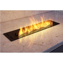 Foto de ambiente del quemador encastrable de bioetanol de Infire SLIM Black Burner 600
