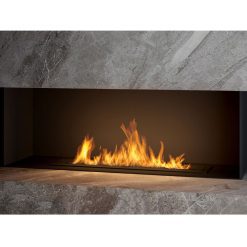 Foto de ambiente del quemador encastrable de bioetanol de Infire SLIM Black Burner 800