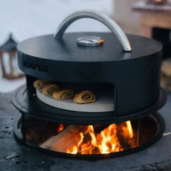 Cocinando unos pasteles en el horno BonPizza de Bonfeu