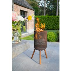 Foto de ambiente de la estufa de exterior BonVes 45 Corten de Bonfeu